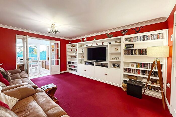 2 Bedroom Terraced House For Sale In Linnet Close, Littlehampton, West Sussex, BN17