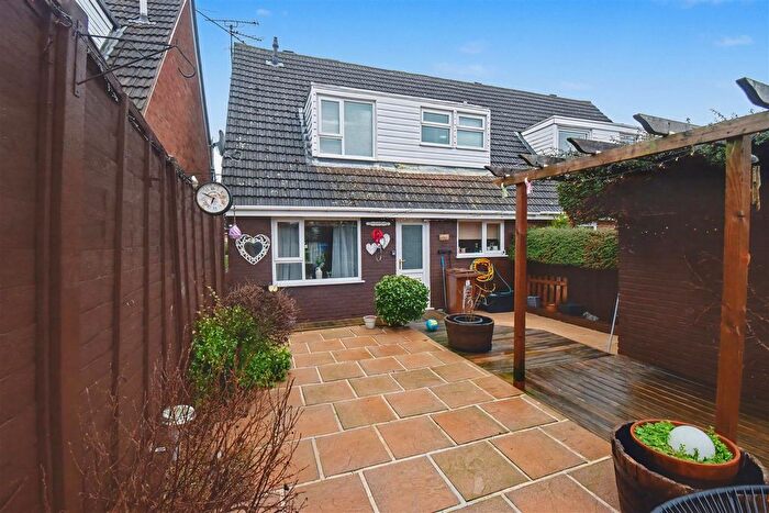 4 Bedroom Semi Detached House For Sale In Patrick Road, Corby, NN18