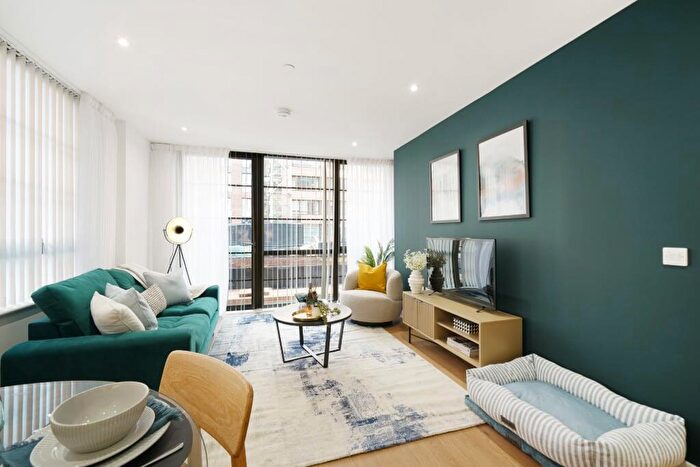 2 Bedroom Apartment To Rent In Printers Place, B5