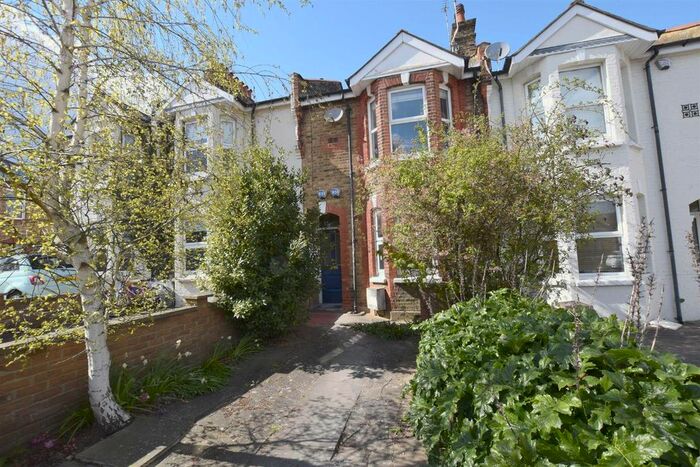 1 Bedroom Flat To Rent In Squires Lane, London, N3