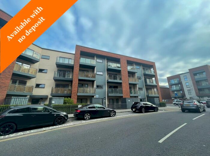 1 Bedroom Flat To Rent In John Thornycroft Road, Southampton, SO19