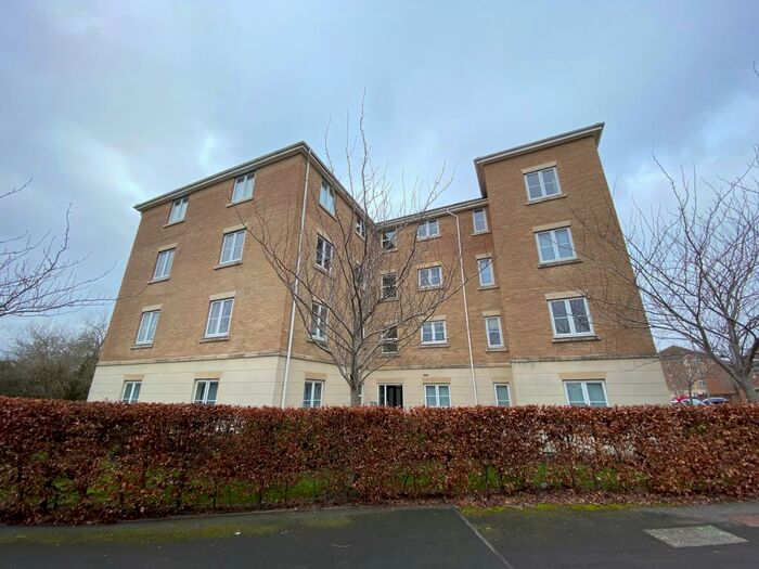 2 Bedroom Apartment To Rent In Melusine Road, Swindon, SN3