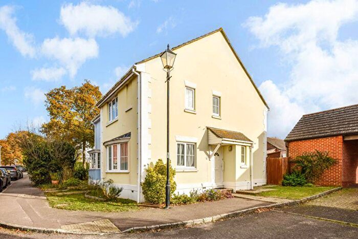 3 Bedroom Semi-Detached House For Sale In Sadlers Walk, Emsworth, PO10