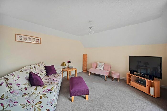 1 Bedroom Flat To Rent In St. James Road, Sutton, SM1