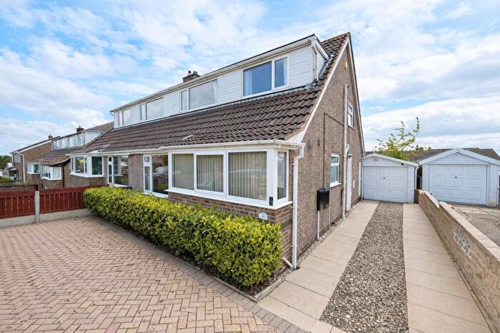 3 Bedroom Semi-Detached House For Sale In Heathmoor Way., Illingworth, Halifax, HX2