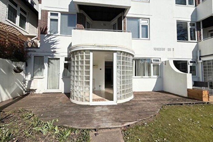 2 Bedroom Flat To Rent In Bourne Avenue, Bournemouth, BH2