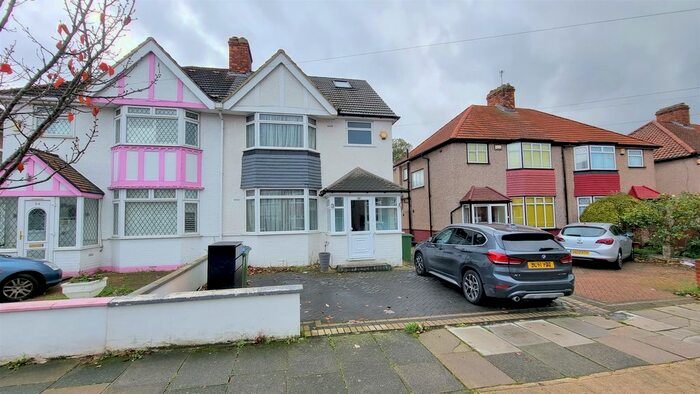 4 Bedroom Semi-Detached House To Rent In Merriman Road, Blackheath, SE3