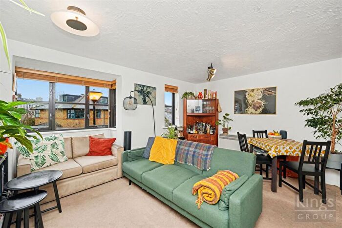 2 Bedroom Flat For Sale In Creighton Road, London, N17