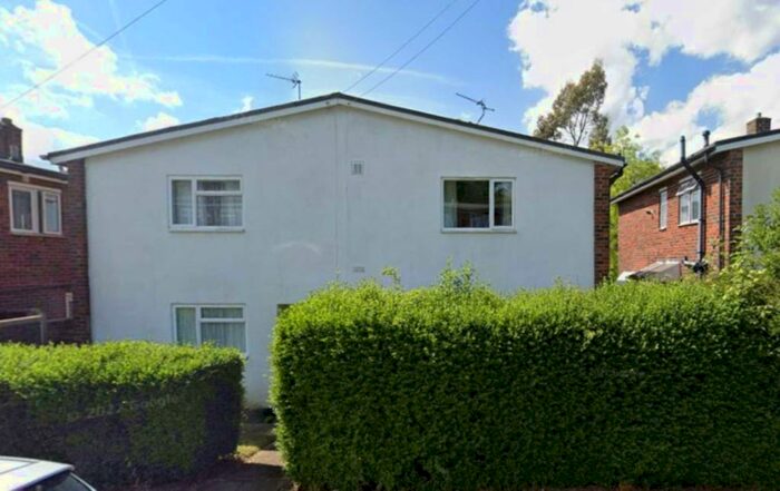 4 Bedroom Semi-Detached House To Rent In Indells, Hatfield, AL10