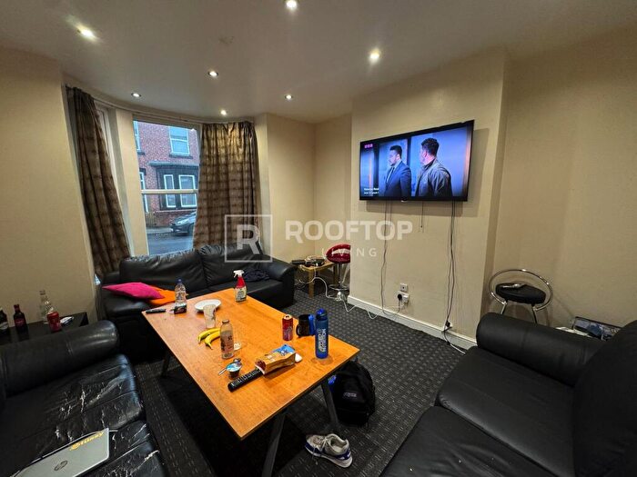 7 Bedroom House To Rent In Norwood Terrace, Leeds, LS6