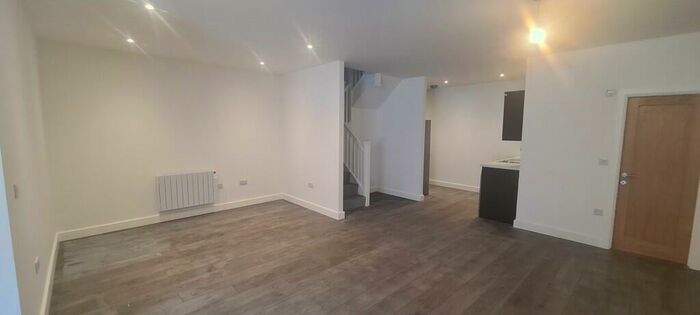 2 Bedroom Mews To Rent In Eastgate Street, SO14
