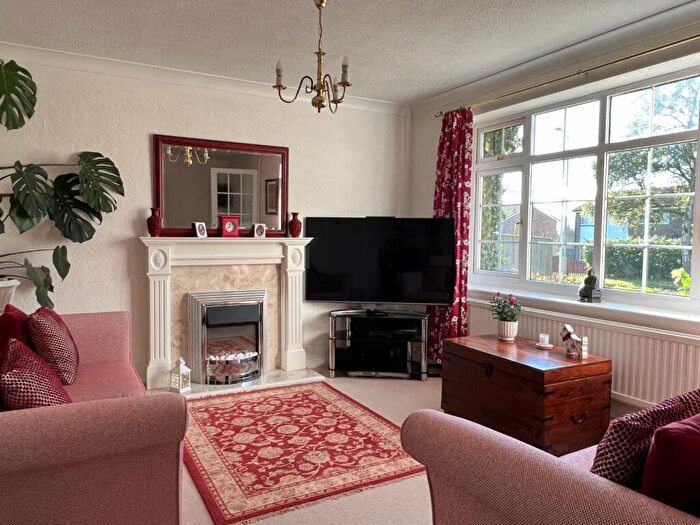 4 Bedroom Detached House For Sale In Westrip Lane, Stroud, GL5