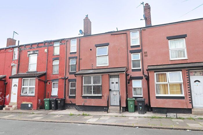 3 Bedroom Terraced House To Rent In Copperfield Crescent, Leeds, West Yorkshire, LS9
