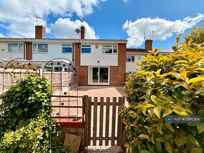 3 Bedroom Semi-Detached House To Rent In Selsdon Court, Chester, CH4
