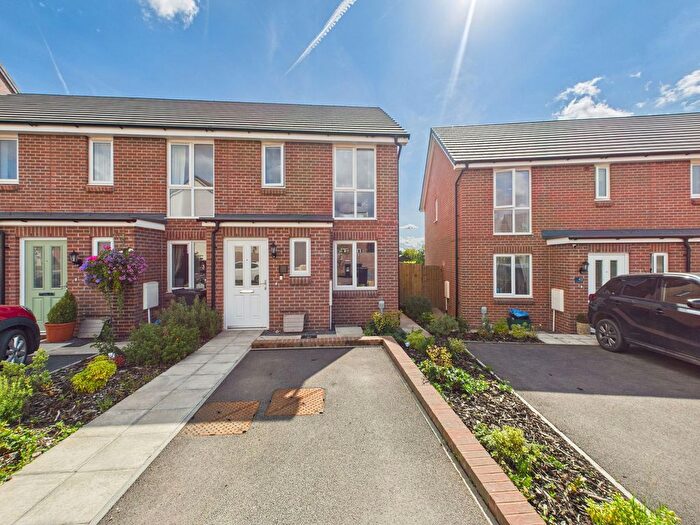 2 Bedroom End Terrace House For Sale In Buzzard Rise, Lydney, GL15