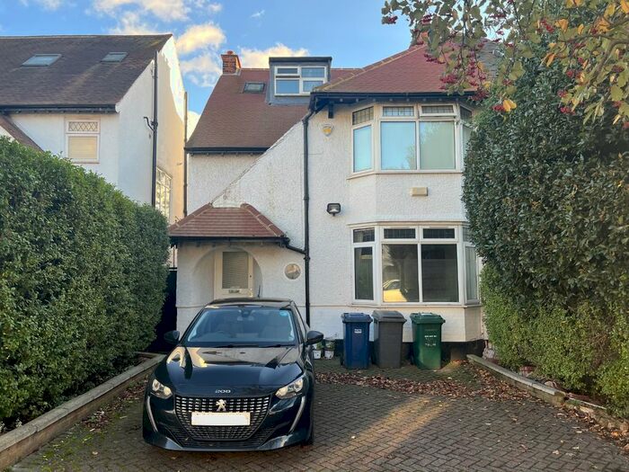 6 Bedroom Semi-Detached House To Rent In Corringham Road, Hampstead Garden Suburb, NW11