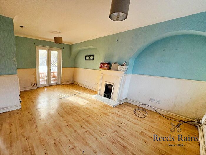 3 Bedroom Terraced House For Sale In Falkland Road, Hull, East Yorkshire, HU9