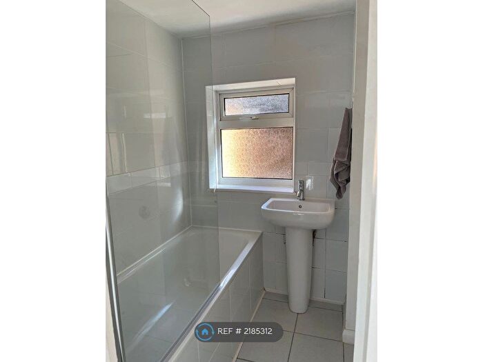 1 Bedroom Flat To Rent In Millfields Road, London, E5