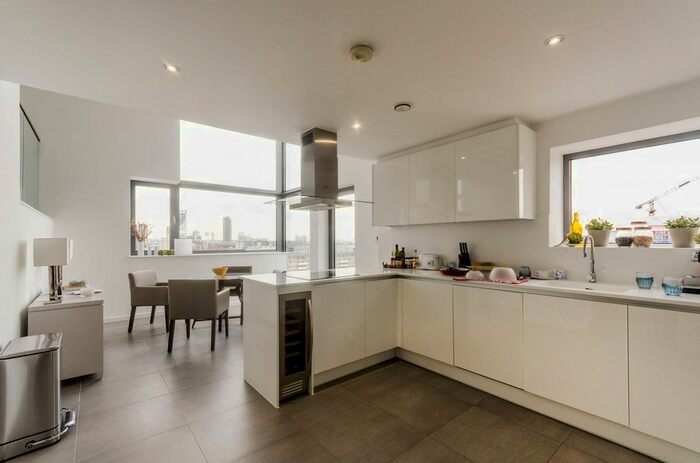 2 Bedroom Flat To Rent In Ewer Street, Borough, London, SE1