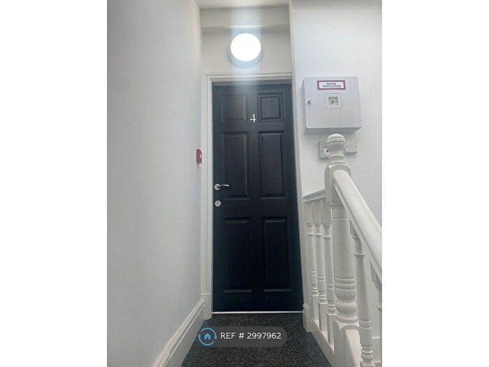1 Bedroom Flat To Rent In Cowley Hill Lane, St. Helens, WA10