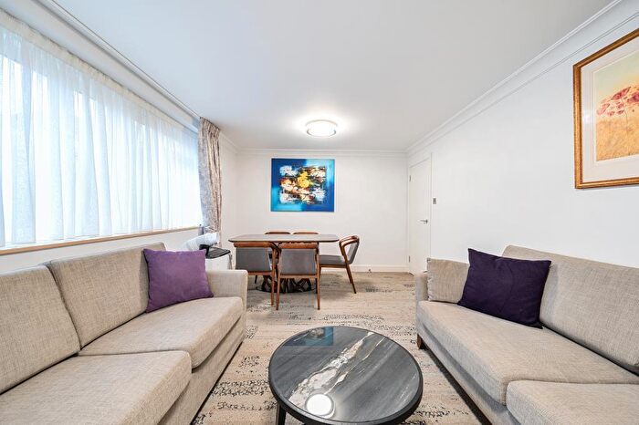 3 Bedroom Apartment To Rent In Eamont Court, St Johns Wood, NW8