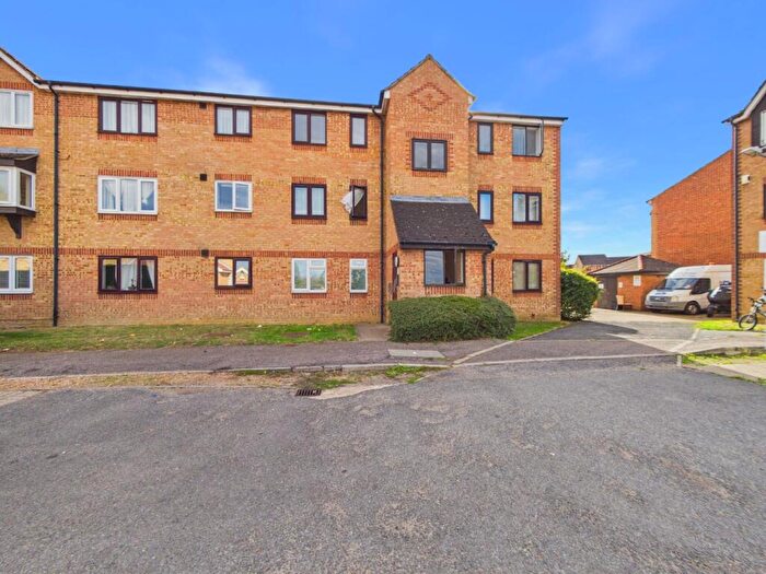 1 Bedroom Apartment To Rent In Danbury Crescent, South Ockendon, Essex, RM15