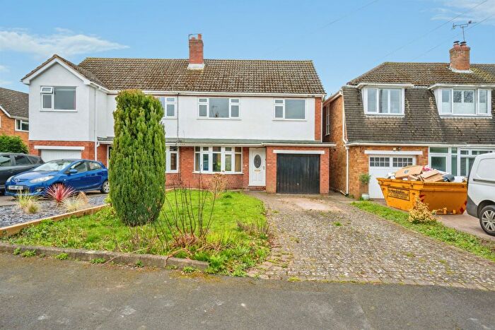 3 Bedroom Semi-Detached House For Sale In Barley Croft, Lichfield, WS14