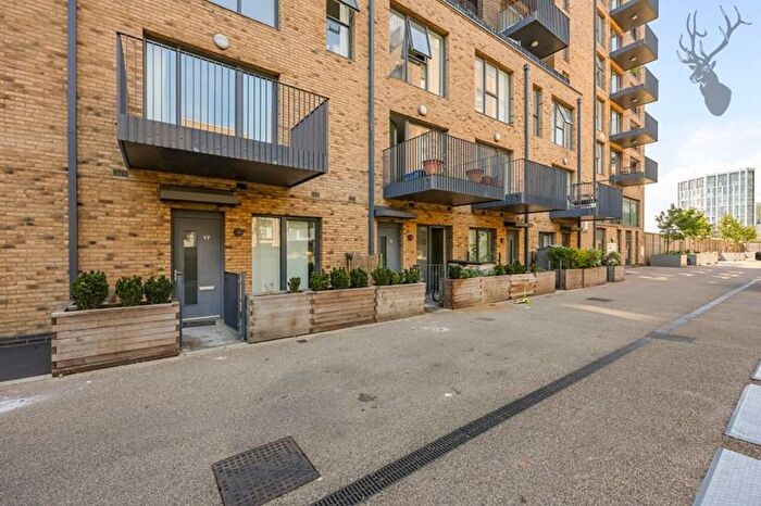 4 Bedroom Maisonette For Sale In Bow River Village, Bow, E3