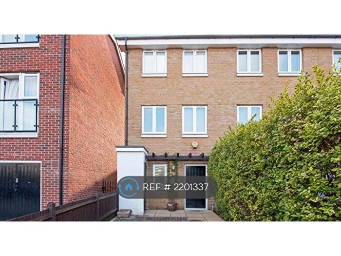 4 Bedroom End Of Terrace House To Rent In Burcher Gale Grove, London, SE15