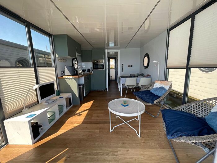 1 Bedroom Flat For Sale In Brighton Marina, Brighton, BN2