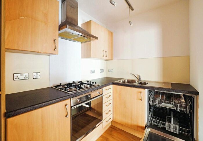 1 Bedroom Flat For Sale In Roden Street, Nottingham, Nottinghamshire, NG3