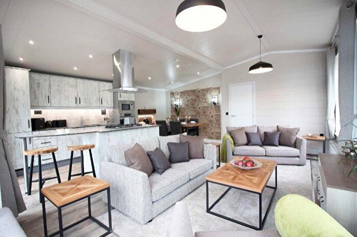 4 Bedroom Lodge For Sale In Four Bed Omar Boutique ( X ), Delamere Lake Sailing And Holiday Park, Oakmere, Northwich, Cheshire, CW8