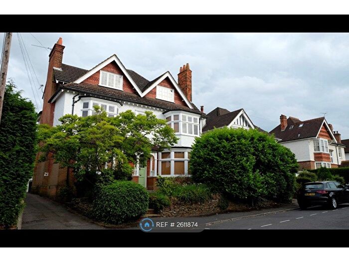 2 Bedroom Flat To Rent In Ennismore Avenue, Guildford, GU1