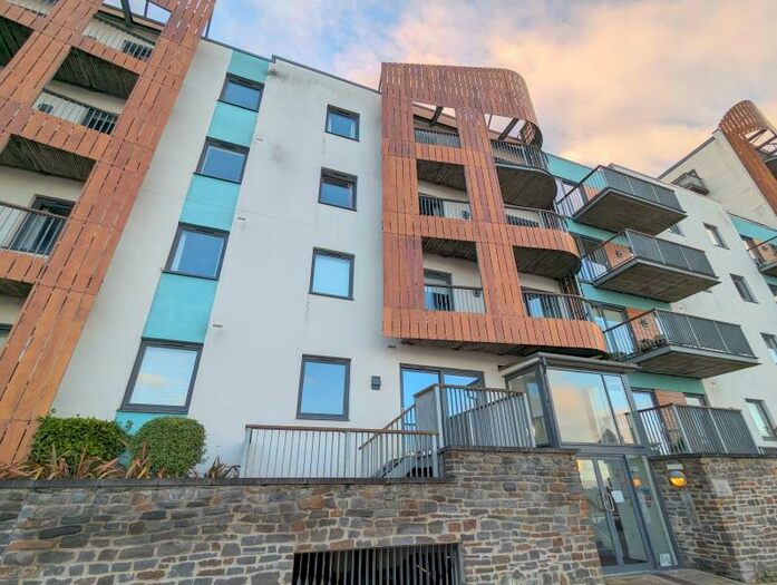 1 Bedroom Flat To Rent In Newfoundland Way - Portishead Marina, BS20
