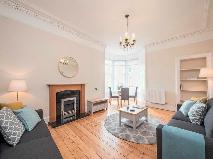 2 Bedroom Flat To Rent In Viewforth Gardens, Edinburgh, EH10