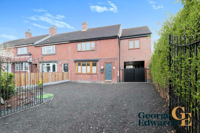 3 Bedroom Semi-Detached House To Rent In Measham Road Oakthorpe Swadlincote, DE12