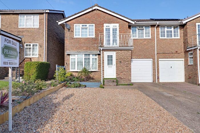 4 Bedroom Semi-Detached House For Sale In Yoells Lane, Lovedean, PO8