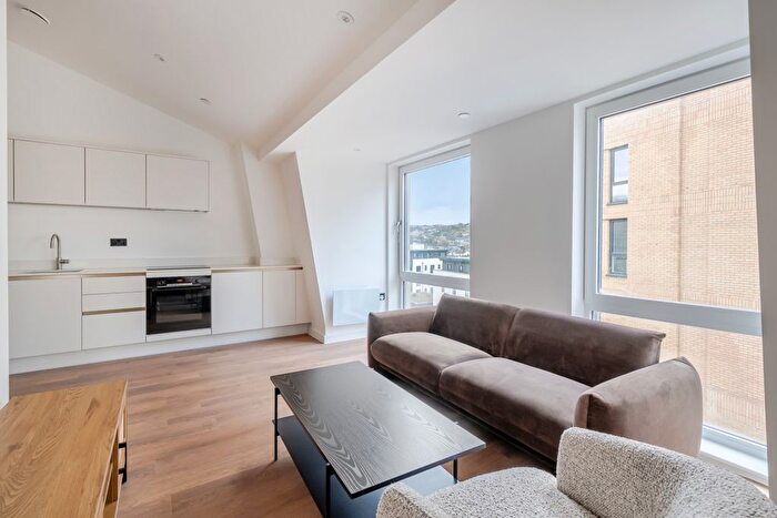 1 Bedroom Flat To Rent In The Willows, Windsor Bridge Road Bath, BA2