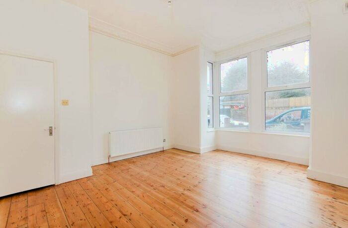 2 Bedroom Flat To Rent In Minet Avenue, Harlesden, London, NW10