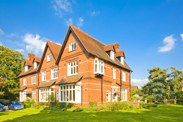 2 Bedroom Apartment To Rent In Clevemede House, Goring On Thames, RG8