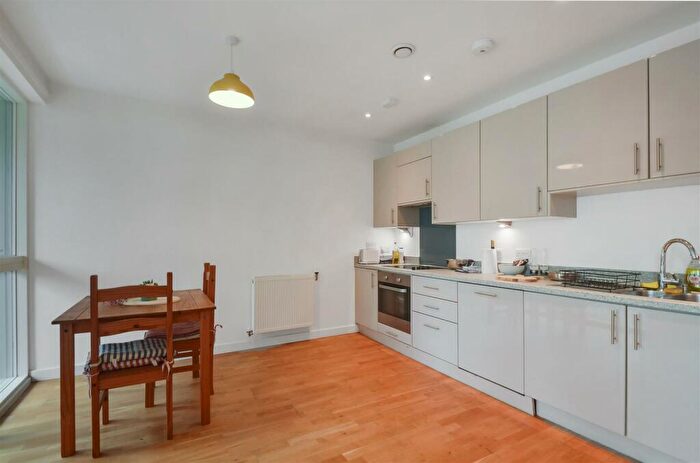 1 Bedroom Flat For Sale In Lennard Road, Croydon, CR0