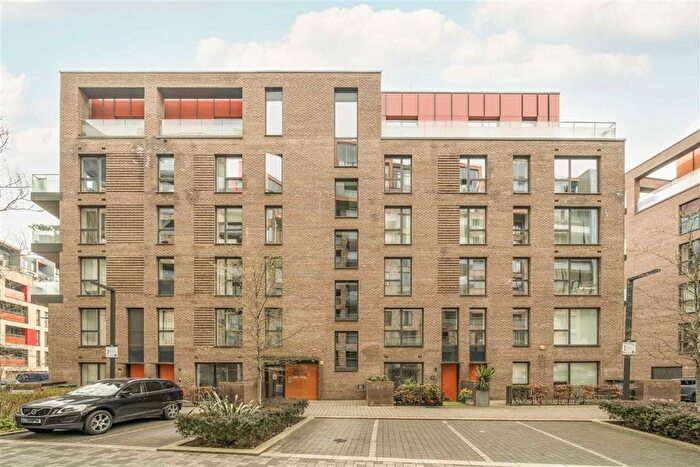 2 Bedroom Flat To Rent In Rennie Street, Greenwich, SE10