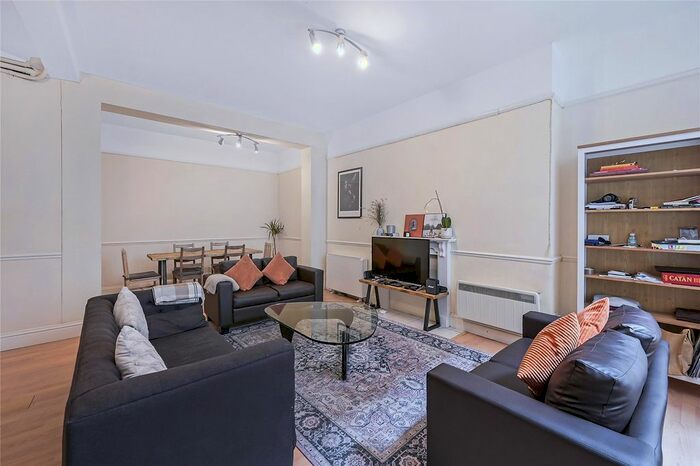 4 Bedroom Flat To Rent In Gloucester Road, South Kensington, SW7
