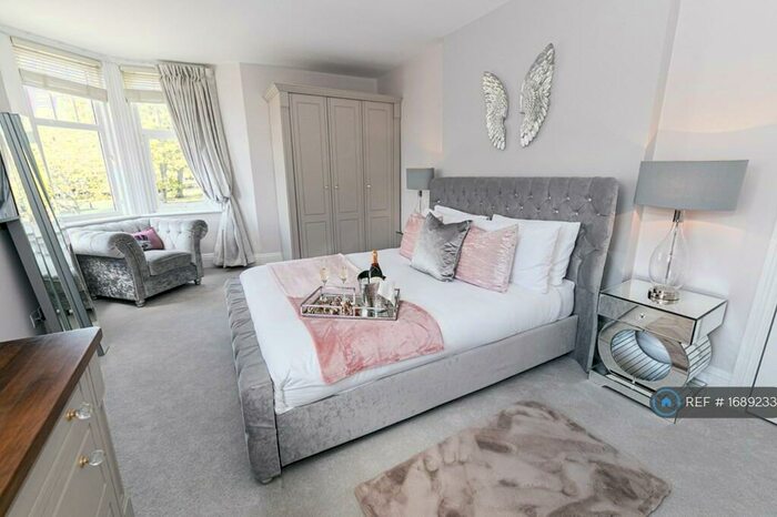 2 Bedroom Flat To Rent In Approach Road, Poole, BH14