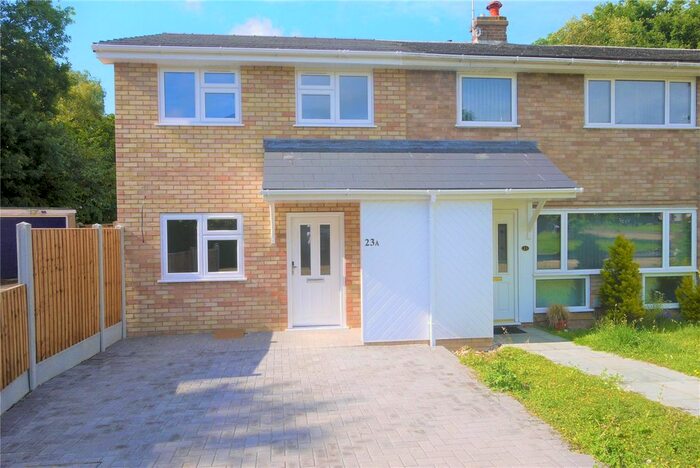 3 Bedroom End Of Terrace House To Rent In Tomlyns Close, Shenfield, Essex, CM13