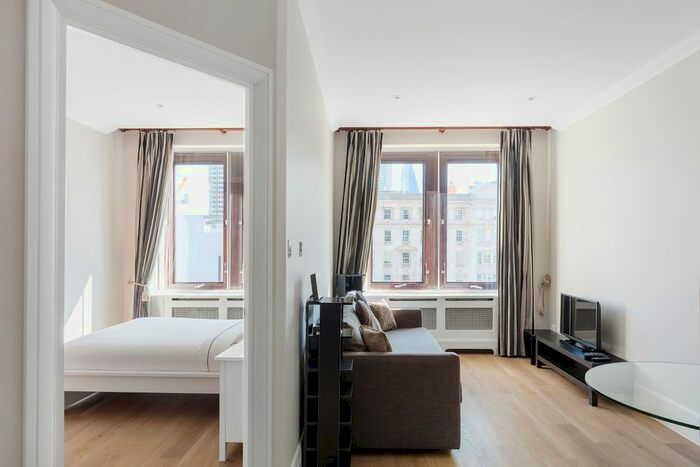 1 Bedroom Flat To Rent In Belvedere Road, London, SE1