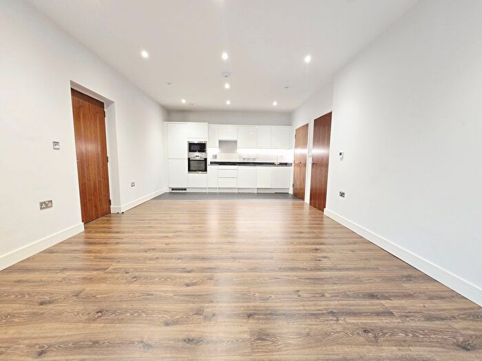 1 Bedroom Flat To Rent In Watford, WD19