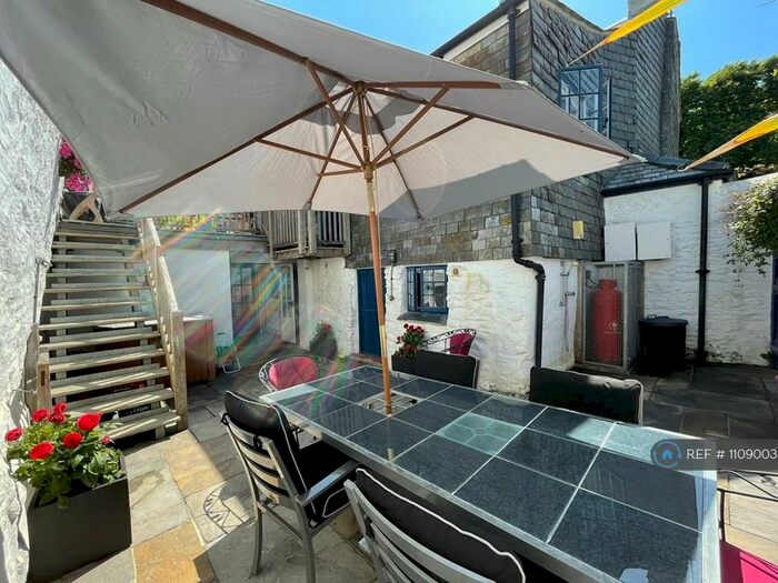 3 Bedroom Flat To Rent In Canton, Gorran Haven, PL26