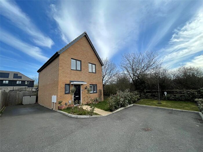 3 Bedroom Detached House For Sale In Trussell Road, Warfield, Bracknell, Bracknell Forest, RG42