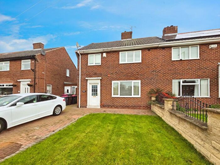 3 Bedroom Semi-Detached House For Sale In Vale Road, Rotherham, S65